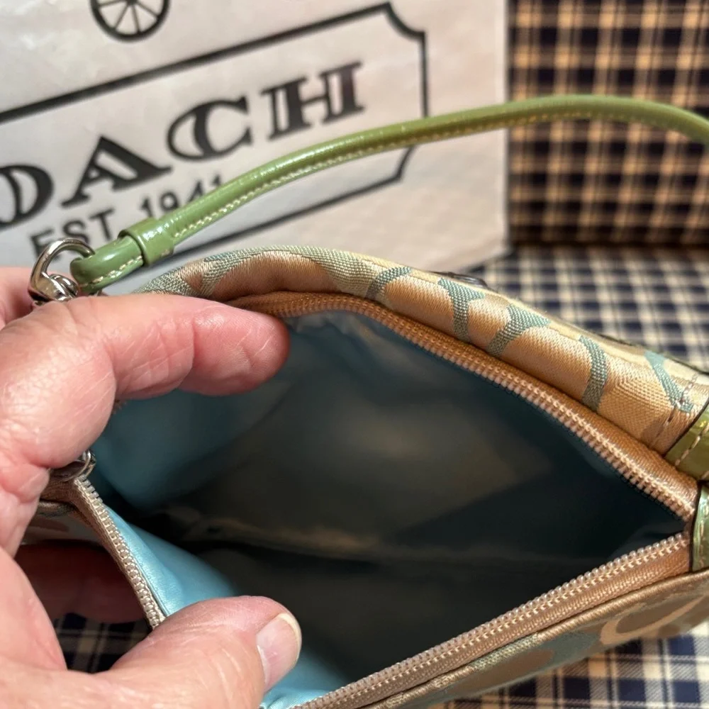 COACH legacy Y2K mint Green Signature Wristlet with Leather Trim - Picture 8 of 10